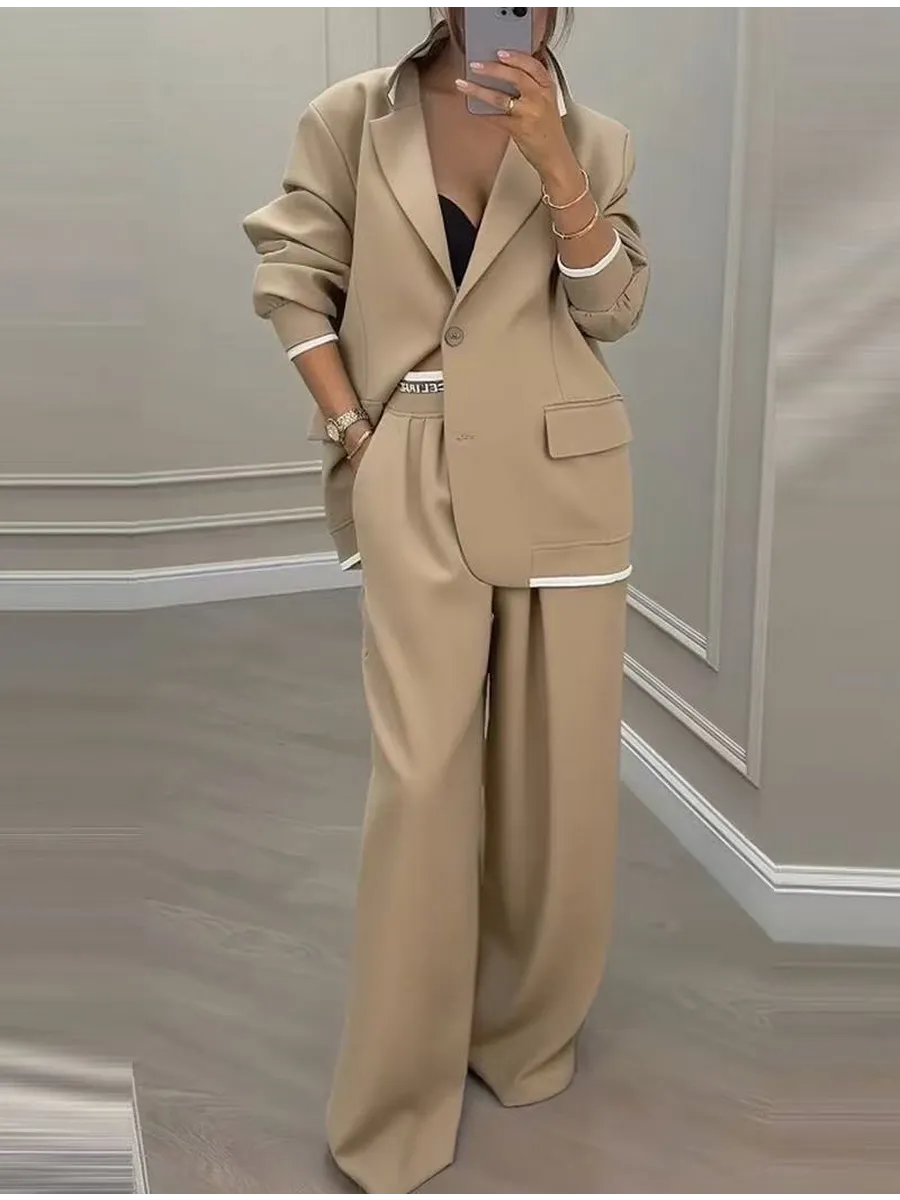 Комплект из пиджака и брюк